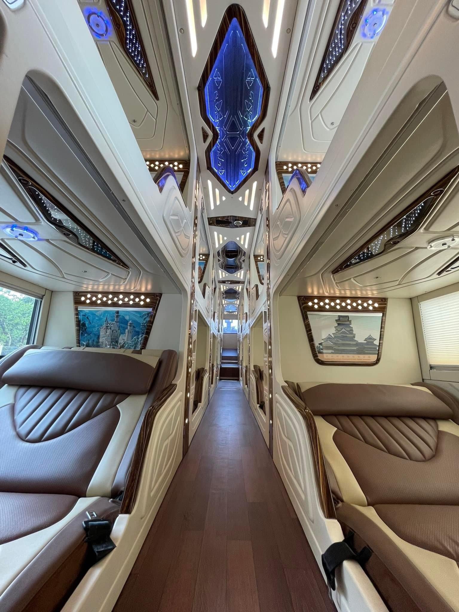 REGULAR SLEEPING BUS